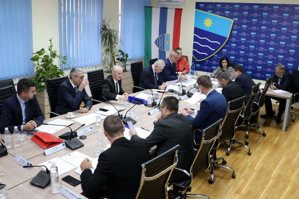 Vlada HNK-a o sastanku s prosvjetarima: Nema prostora za preuzimanje dodatnih financijskih obaveza