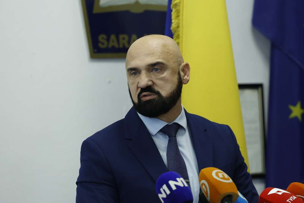 Isak Ambasadi Rusije: Ponašajte se pristojno jer ovdje ste samo gosti