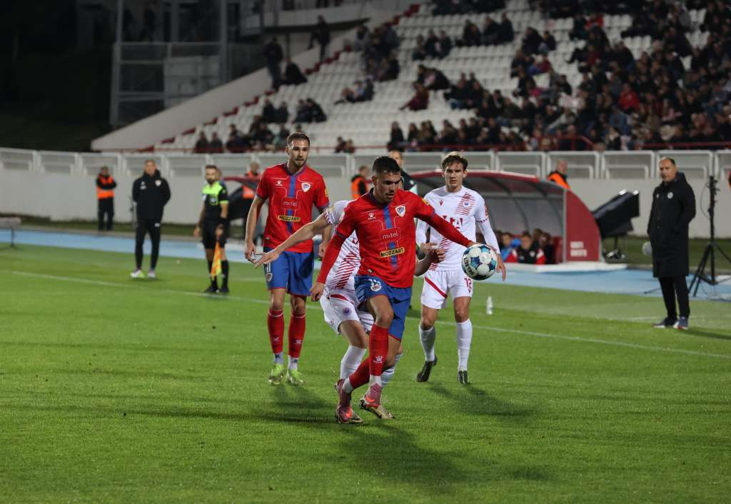Zrinjski u derbiju savladao vodeći Borac i prišao mu na bod zaostatka
