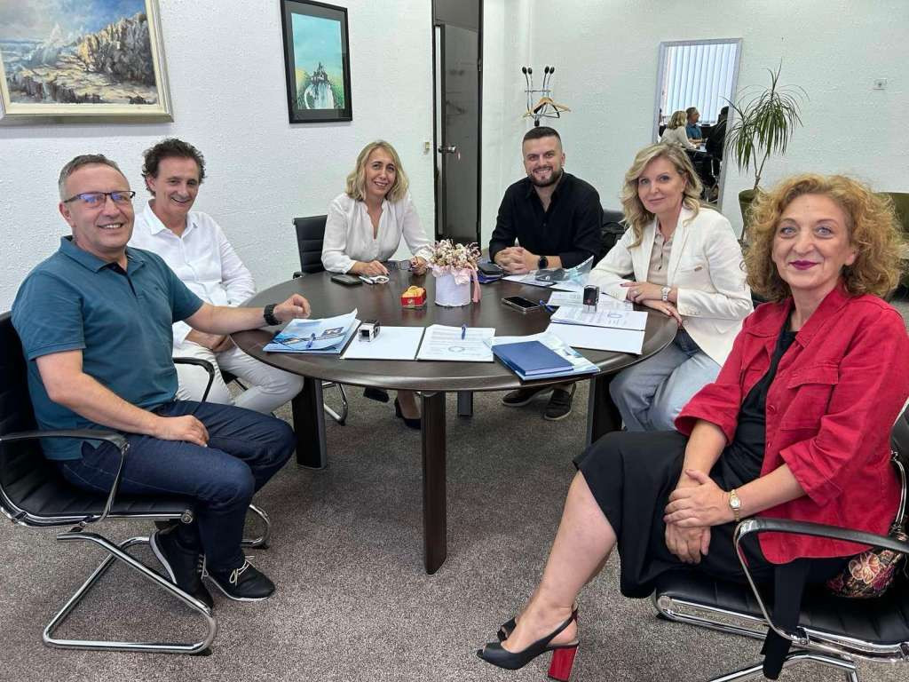 Pozder potpisala ugovore: Dva miliona KM za razvoj turizma