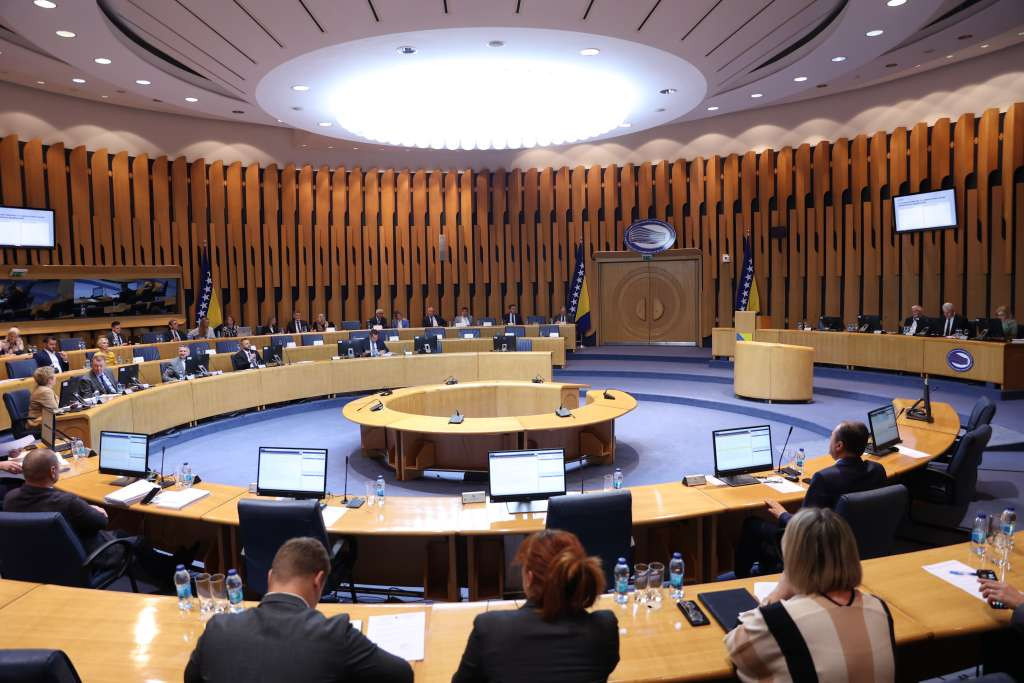 Dom naroda PSBiH-Komisija nije podržala principe prijedloga dopuna Zakona o administrativnim taksama