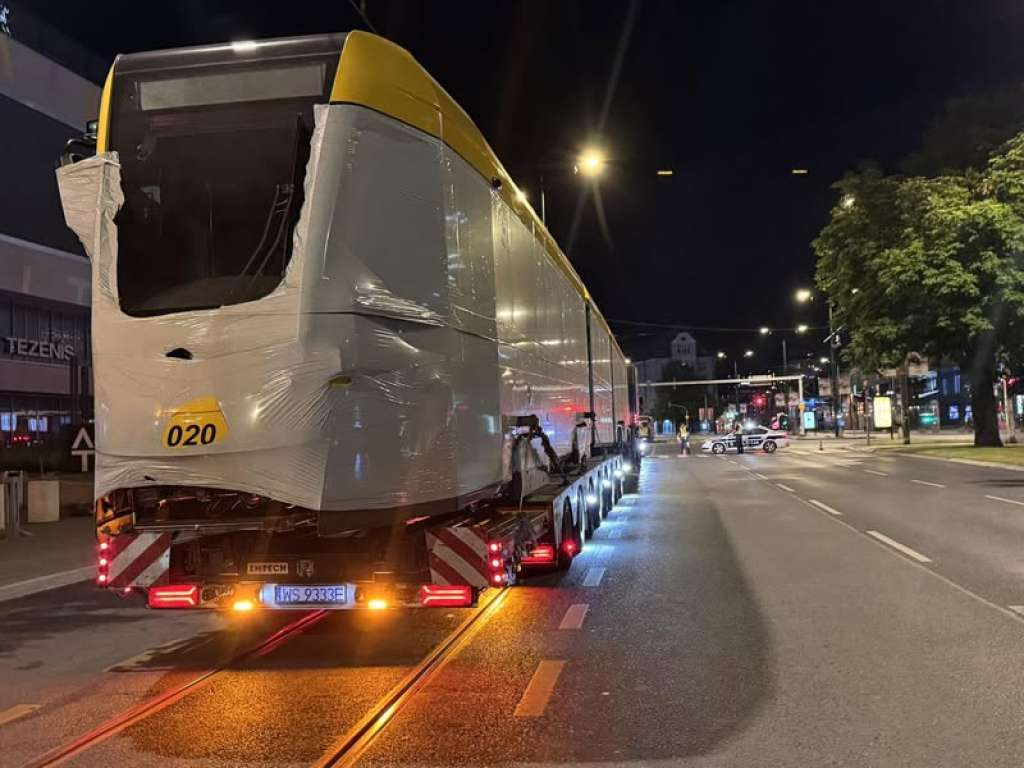 Šteta: Stigao novi Stadler tramvaj u Sarajevo, bit će isporučeno još pet