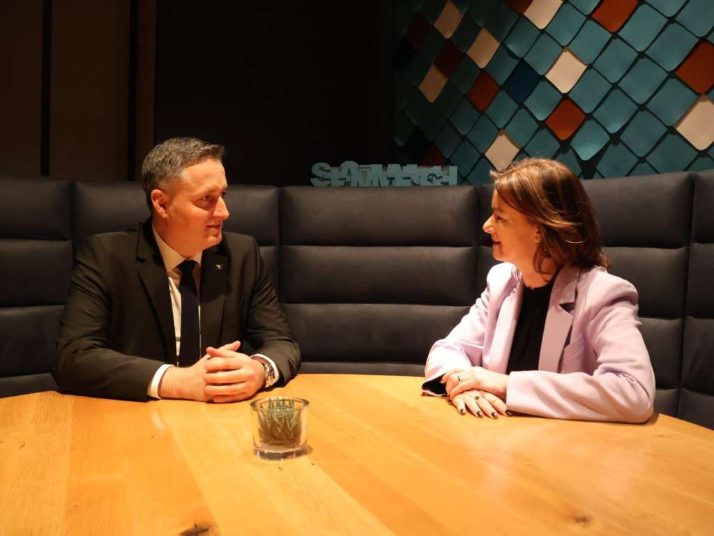 Bećirović razgovarao s Fajon o napretku BiH ka članstvu u EU i NATO