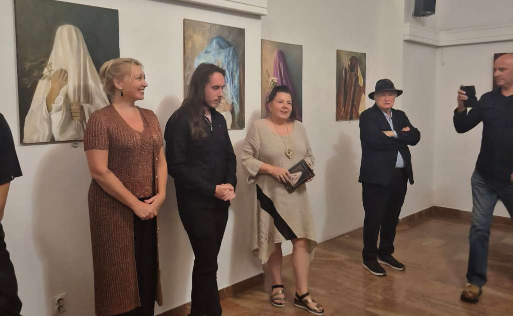 U Sarajevu otvorena izložba Haruna Behmena 'Veo tajni'