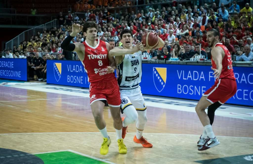 Košarkaši BiH otputovali za Beograd, gdje sutra igraju protiv Srbije