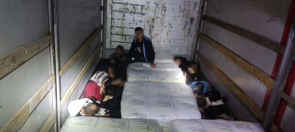 Spriječeno krijumčarenje više od 30 migranata na granicama BiH s Crnom Gorom i Hrvatskom