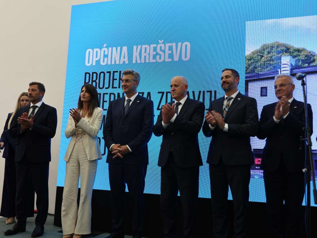 U Mostaru potpisani ugovori za 600 projekata namijenjenih Hrvatima u BiH