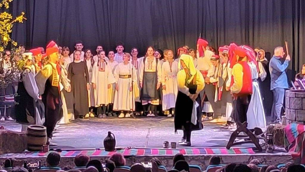 U Tomislavgradu premijerno izvedena predstava "Ero s onoga svijeta"