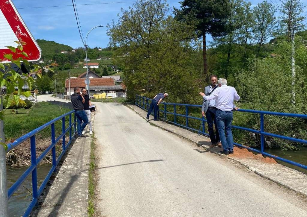 Pripremni radovi na izgradnji mosta u kiseljačkom naselju Podastinje