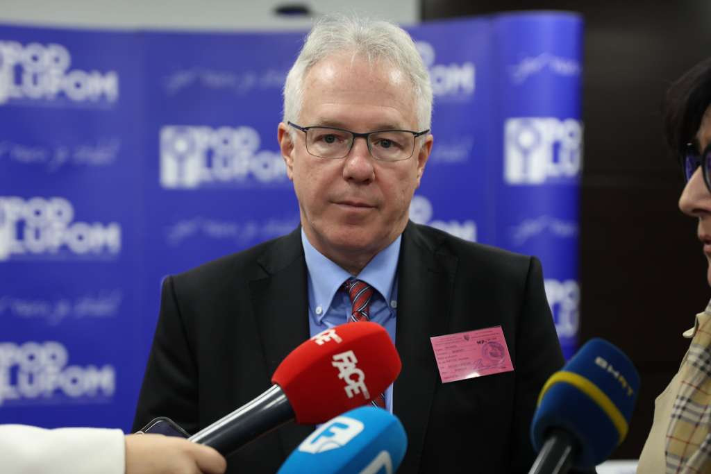 Sastanak parlamentarnih stranaka FBiH s američkim ambasadorom danas u Parlamentu FBiH