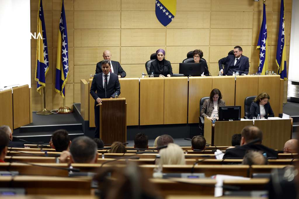 Novalić kaže da su neki amandmani u koliziji s propisima