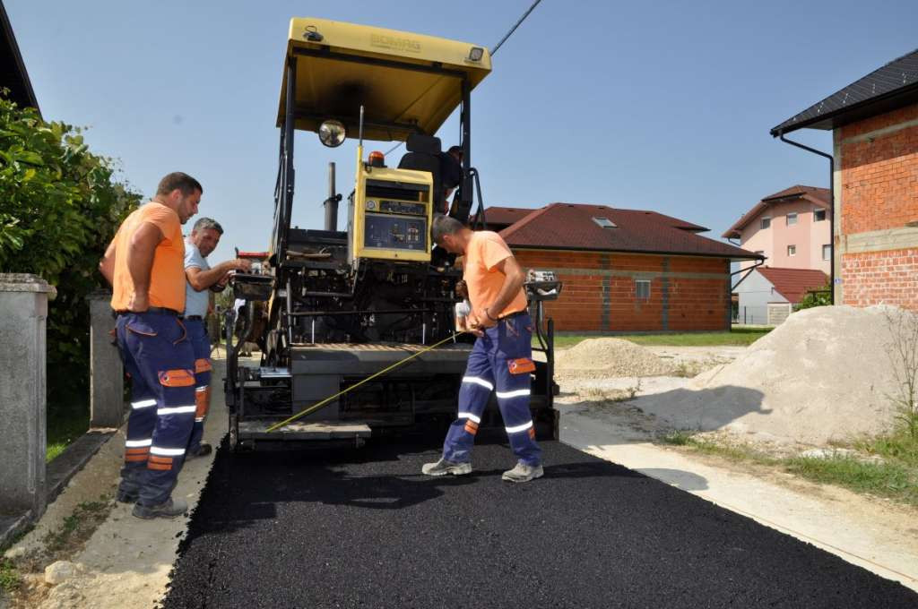 Gradska uprava Prijedor nastavlja realizaciju projekta asfaltiranja putne infrastrukture