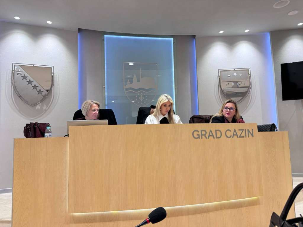 U Cazinu održana druga javna rasprava o Nacrtu Zakona o srednjem obrazovanju USK