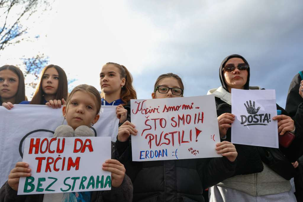 Protest u Sarajevu: Blokirana raskrsnica na Marijin Dvoru