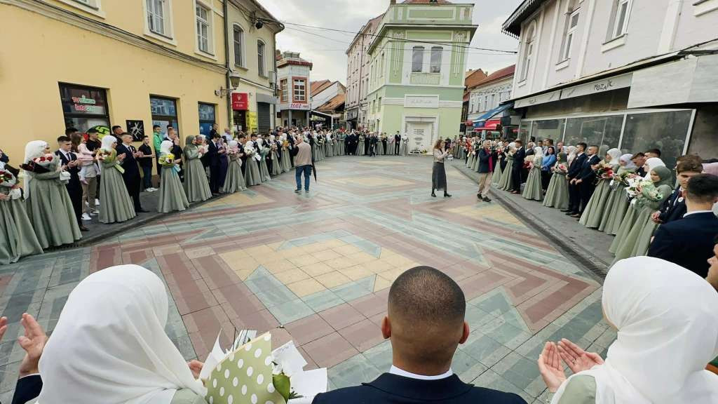 Ispraćena 348. generacija maturanata Behram-begove medrese u Tuzli
