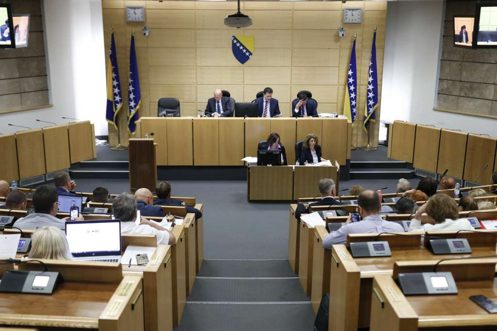 Schmidt neće doći na sjednicu Predstavničkog doma