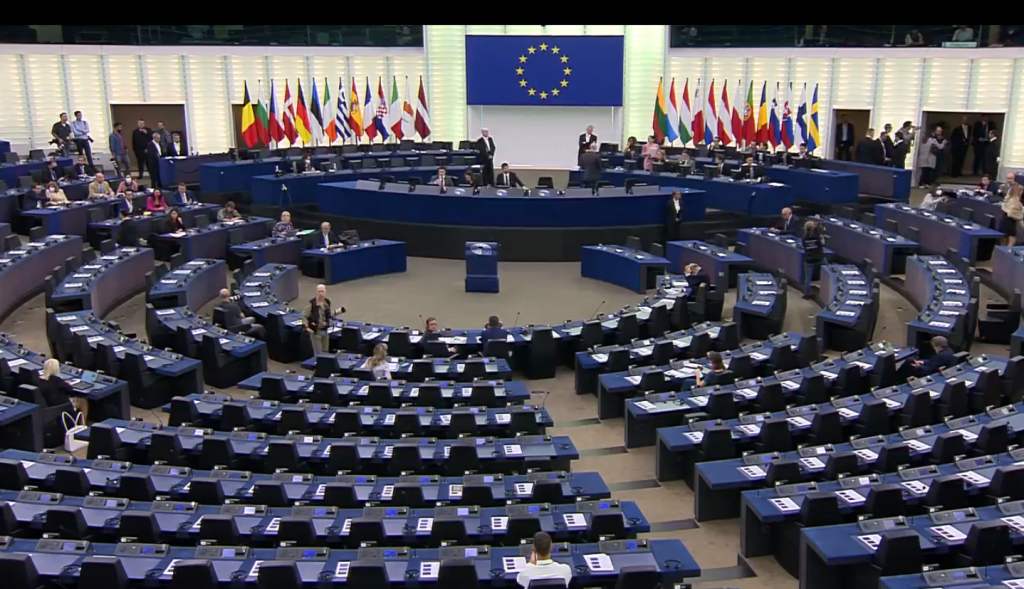 Politički akteri treba da se bezuslovno vrate u državne institucije