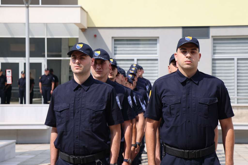 MUP KS - Od 25. septembra sve patrole primjenjuju body kameru, počeli sukcesivno s primjenom