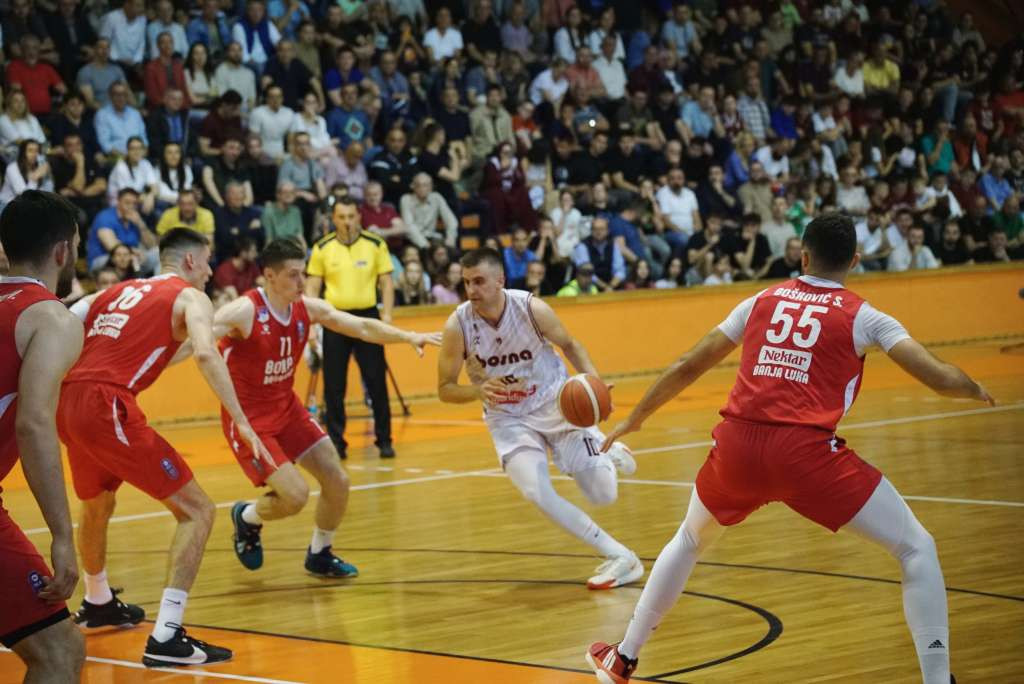 Košarkaši Bosne savladali Borac i izborili majstoricu u Banjoj Luci