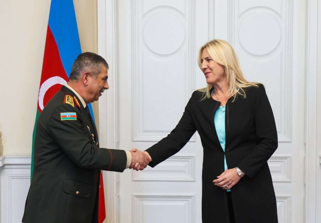 Cvijanović s ministrom odbrane Azerbejdžana: Bilateralni odnosi dviju zemalja dobri i prijateljski