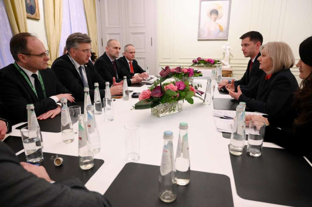 Plenković: Hrvatska se nastavlja snažno zalagati za europski put BiH
