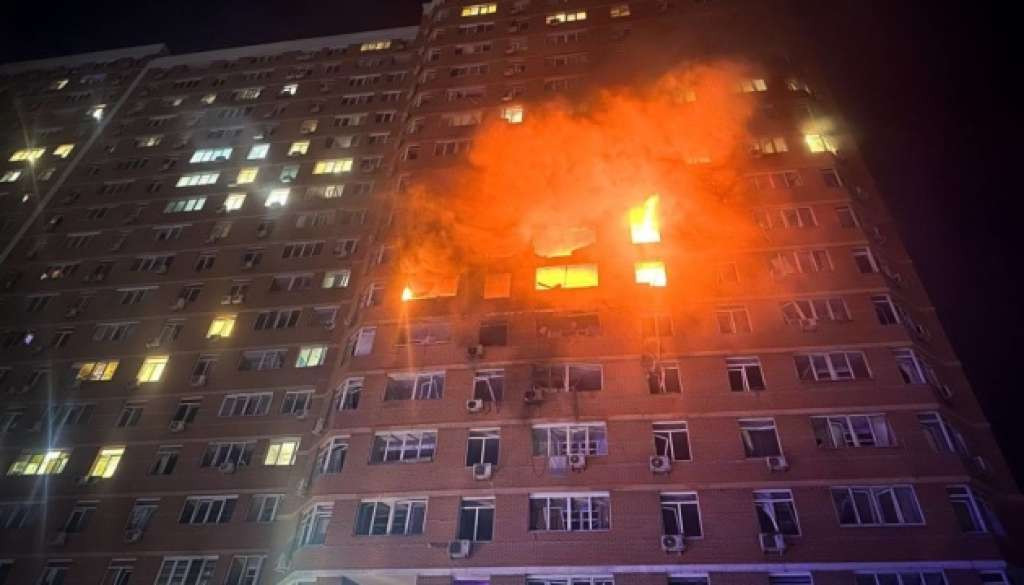 Najmanje dvije osobe poginule u ruskim napadima na Kijev tokom noći