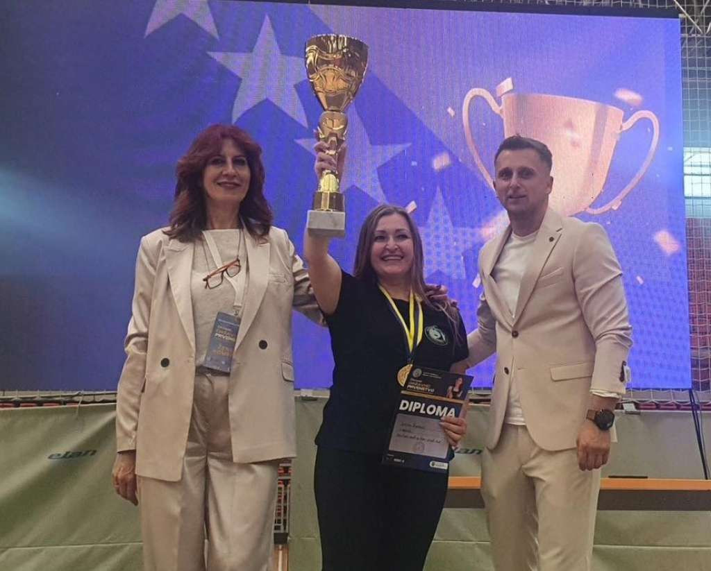 Na prvenstvu frizera BiH Zorica Knežević postala državni prvak u ženskoj modnoj disciplini