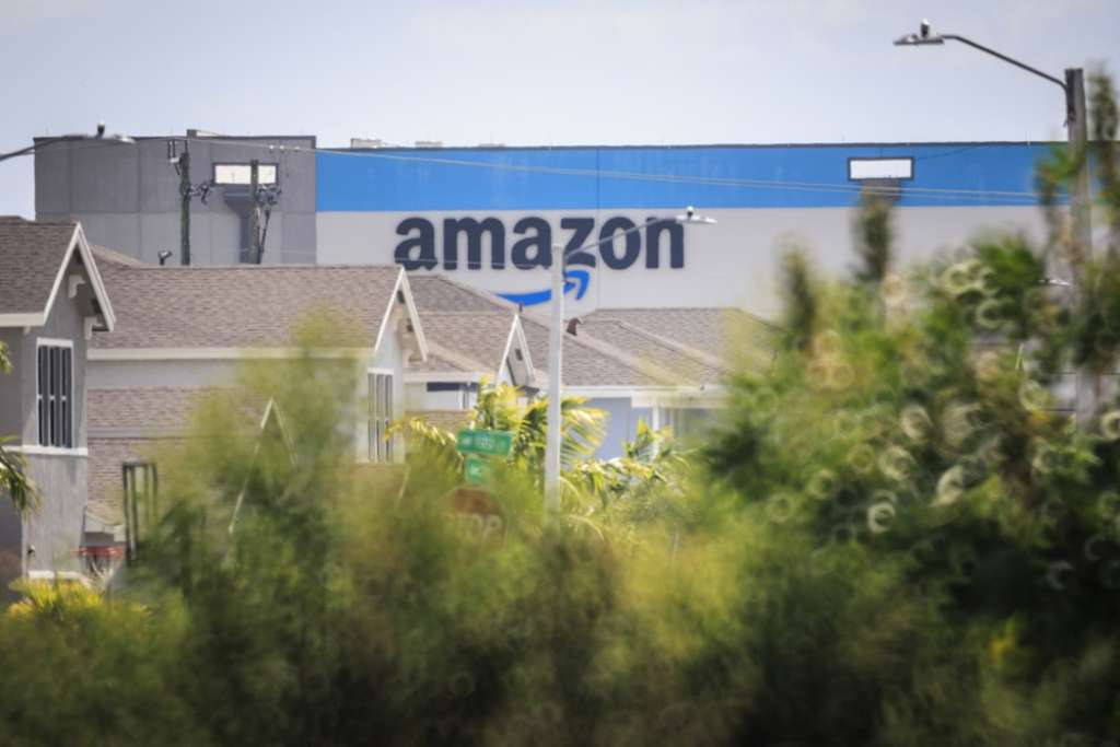 Amazon planira ukinuti čak 30.000 korporativnih radnih mjesta