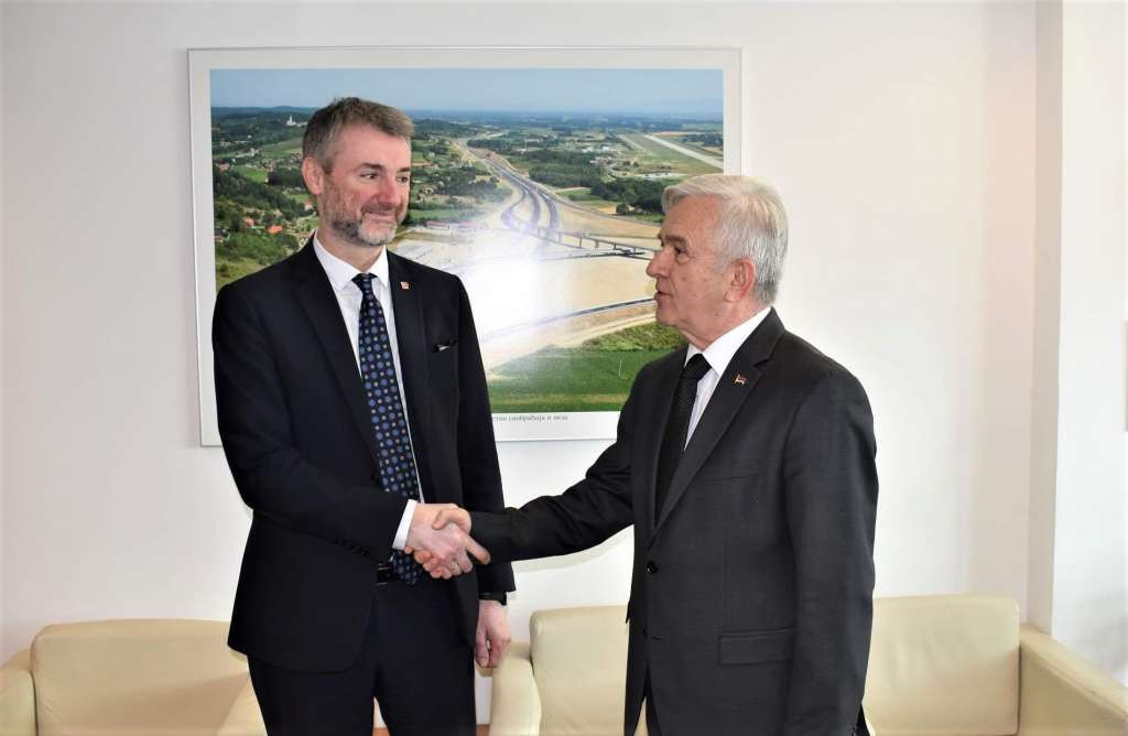 Čubrilović-Forto: Intenzivirati saradnju na rješavanju problema u oblasti saobraćaja