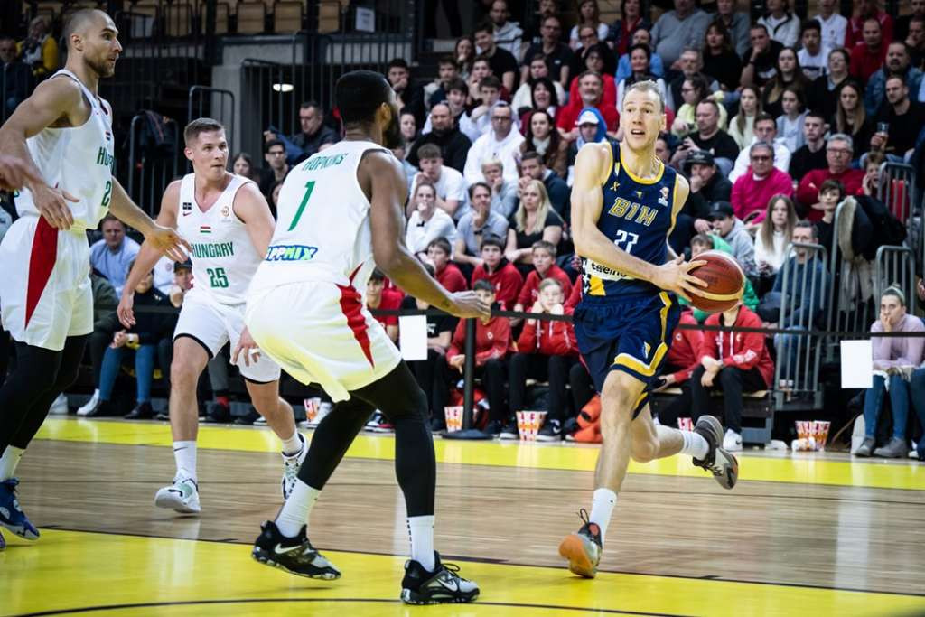 Košarkaši BiH poraženi u Mađarskoj, bez plasmana na SP