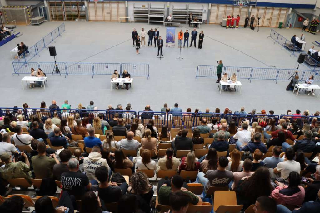 Općina Novo Sarajevo - 1.200 stipendija za srednjoškolce i studente