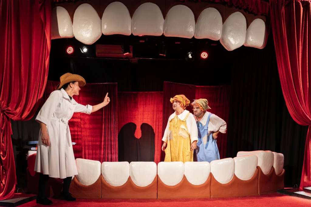 Na sceni CKM predstava u režiji Mraija Drmaća „Karius i Baktus"