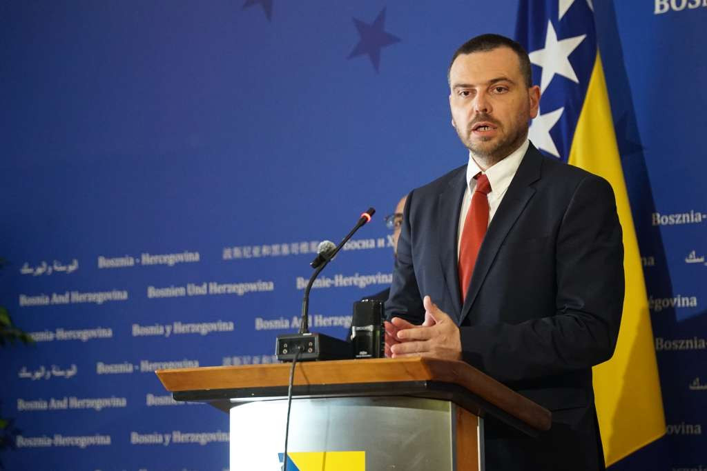 Magazinović uputio inicijativu za izmještanje migrantskog kampa Blažuj