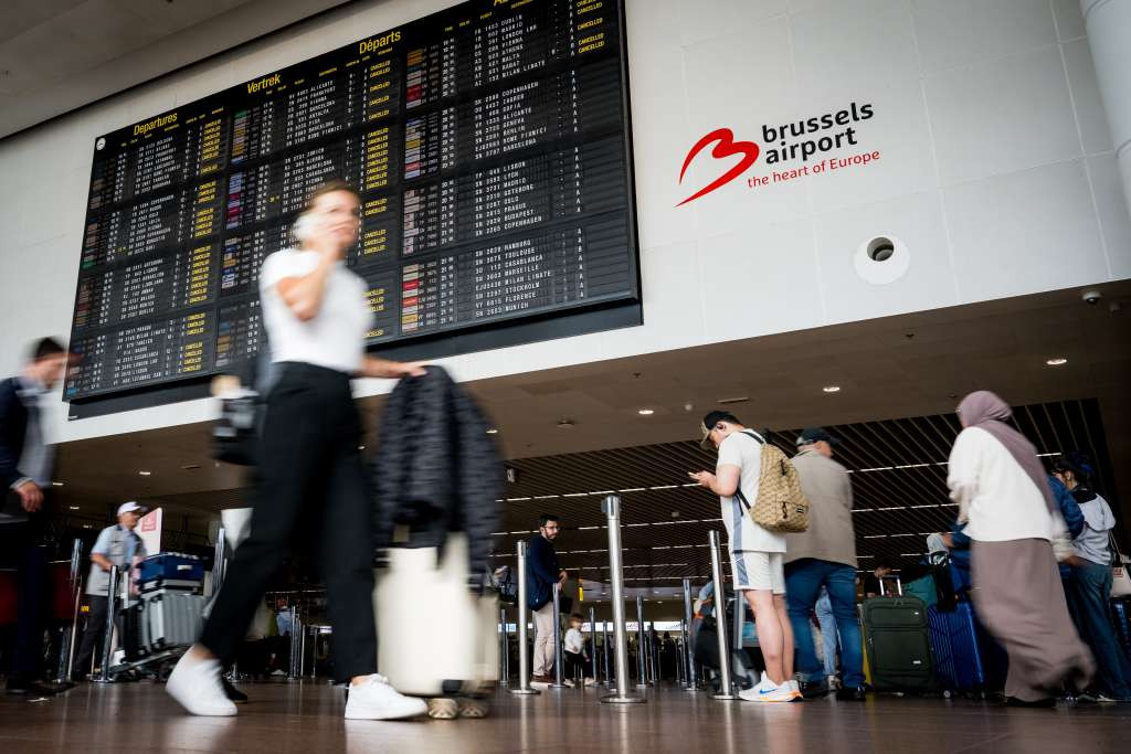 Putnici na aerodromu u Briselu čekali i do četiri sata zbog EES sistema