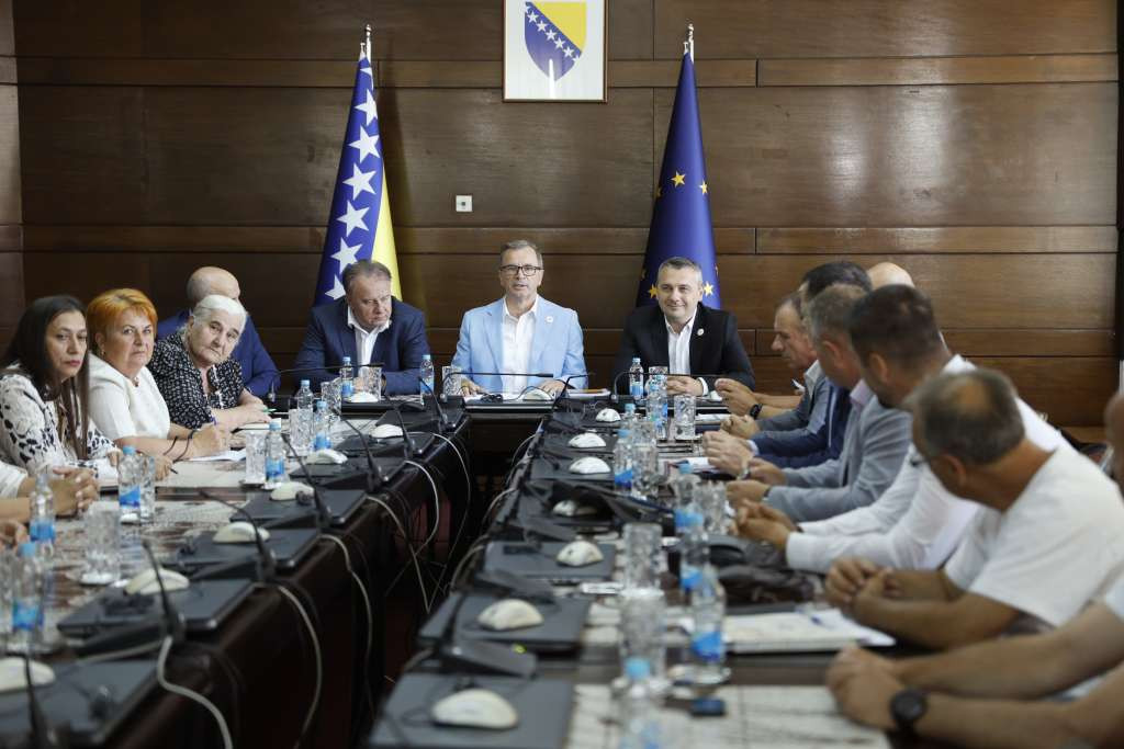 Na obilježavanju 30. godišnjice genocida u Srebrenici očekuje se 150.000 osoba