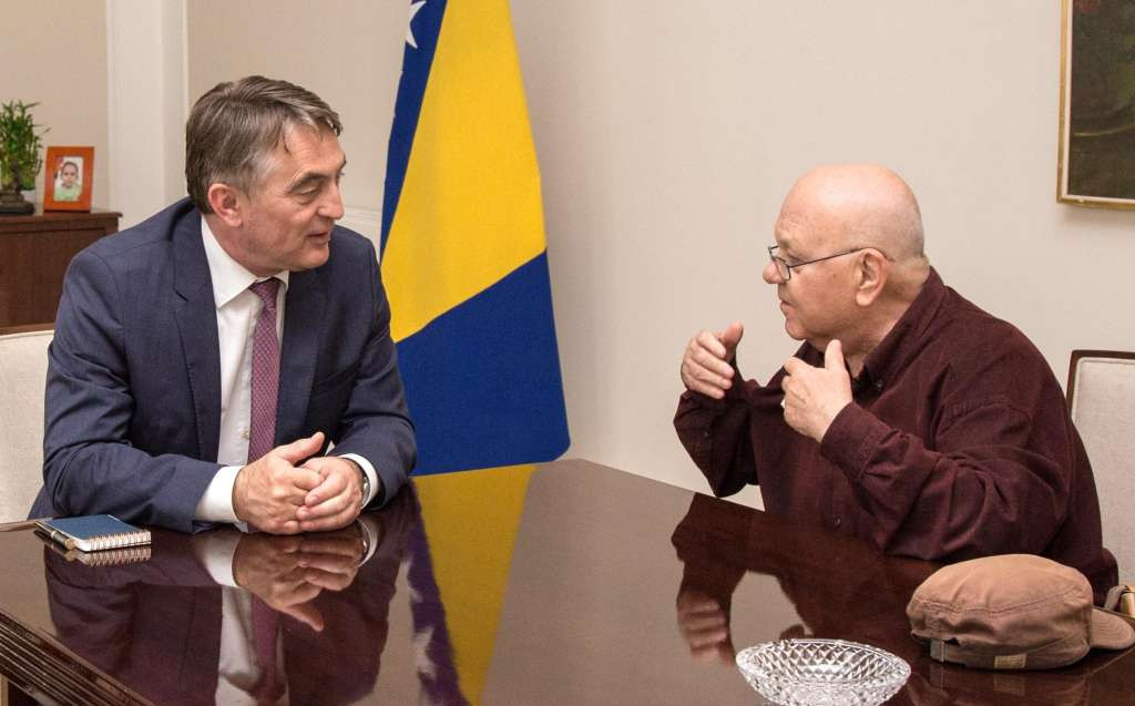 Komšić: Odlazak književnog velikana Abdulaha Sidrana veliki gubitak za naše društvo i državu