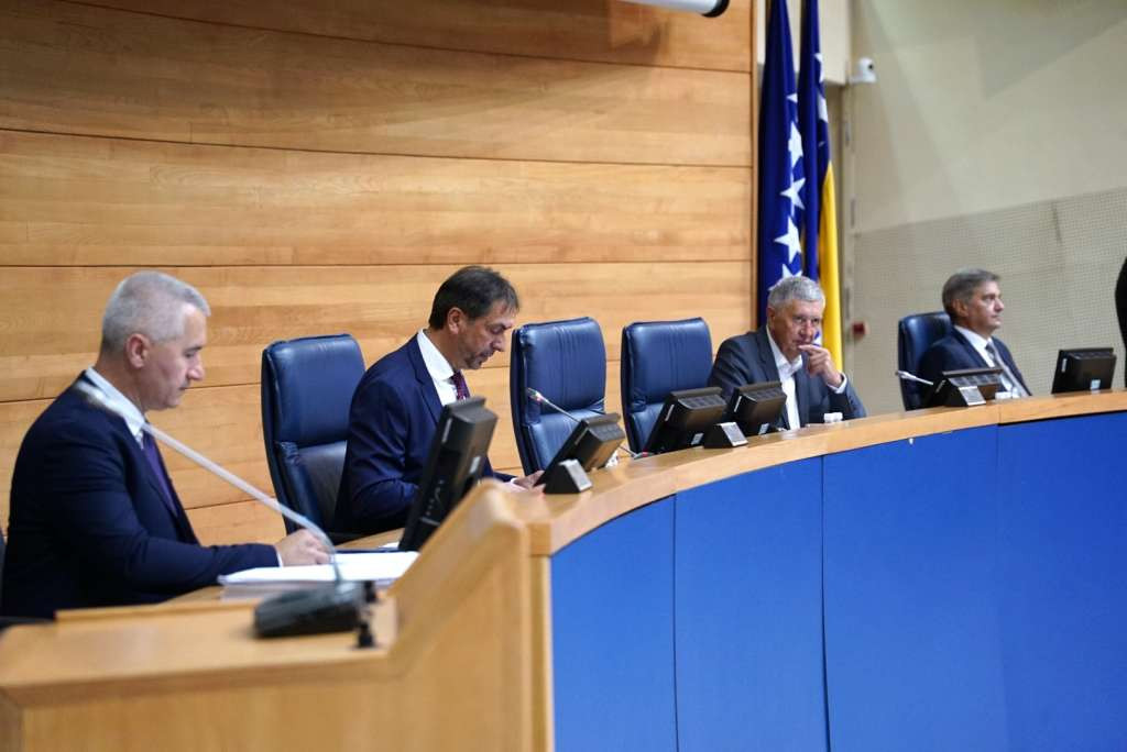Poslanici o neodržavanju sjednice Predstavničkog doma PSBiH