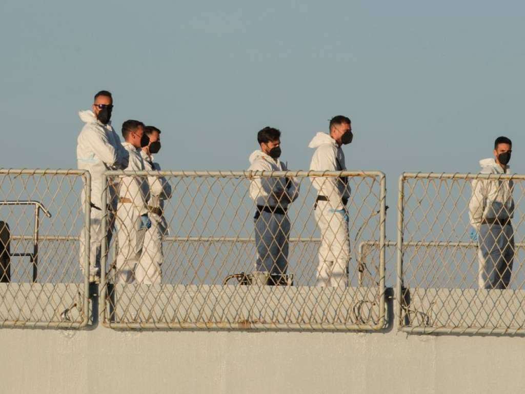 Grčka obalna straža u posljednjih 48 sati dovela oko 800 migranata na Krit i malo ostrvo Gavdos