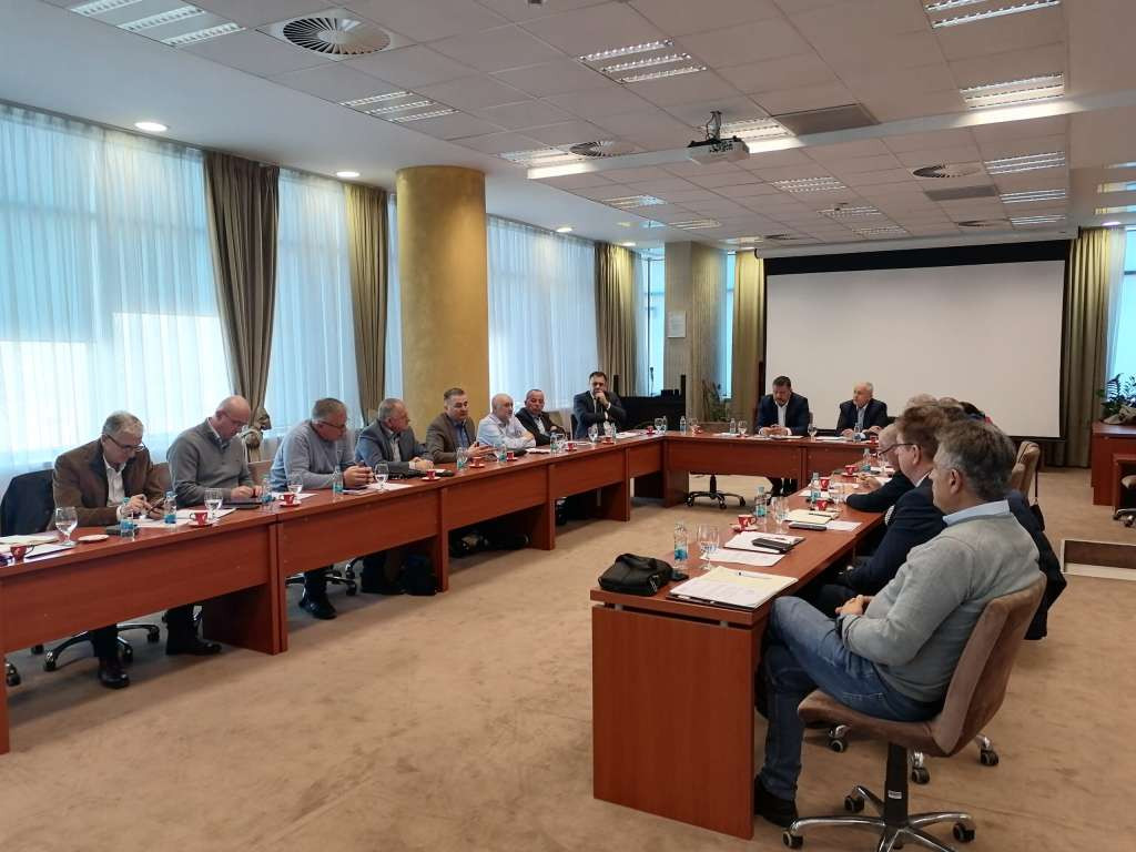 Poslodavci RS zbog najniže plate najavljuju prebacivanje poslovanja u FBiH