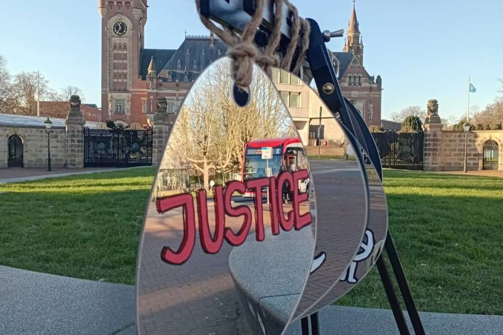 Almir Dervišević u novoj instalaciji prikazao suze onih nad kojima je počinjena i čini se nepravda