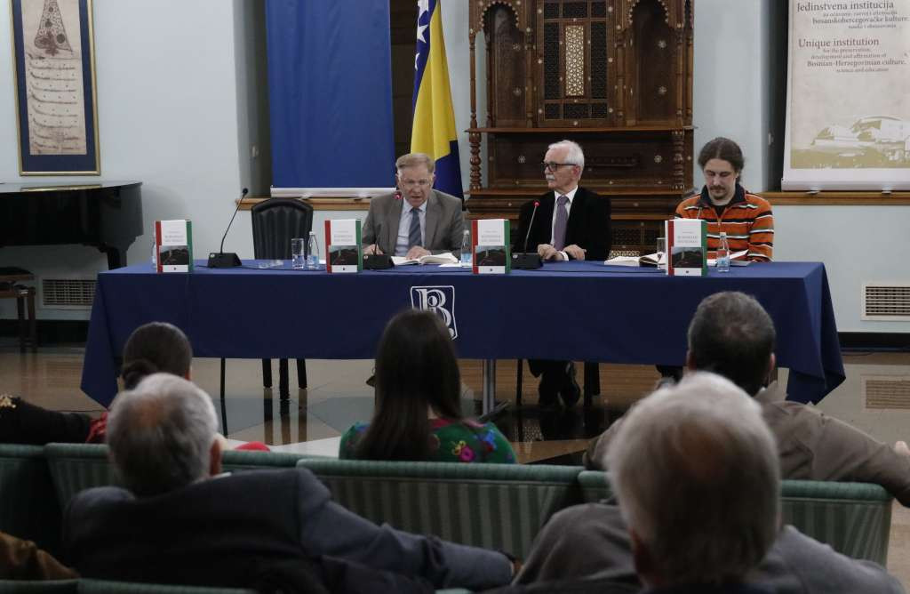 Predstavljena knjiga Hajrudina Somuna 'Kurdistan - Jan Neman'