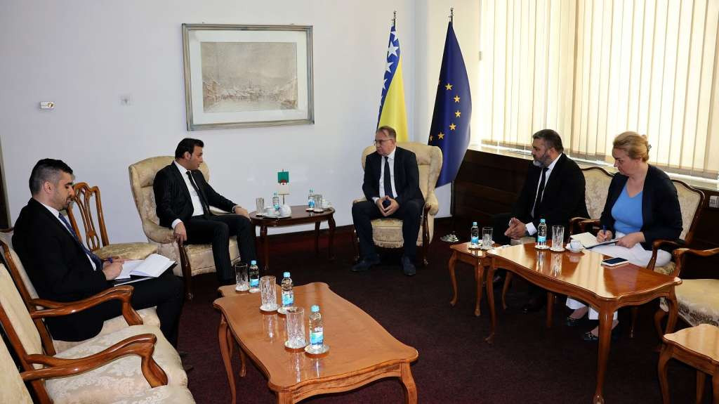 Premijer Nikšić primio novoimenovanog ambasadora Alžira u BiH Mohammeda Meraimija