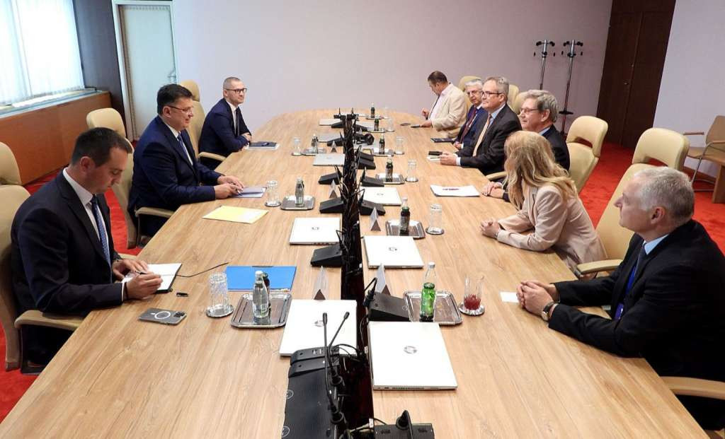 Tegeltija s izvršnim direktorima MMF i SB: Podrška vlastima u BiH u realizaciji strukturalnih reformi