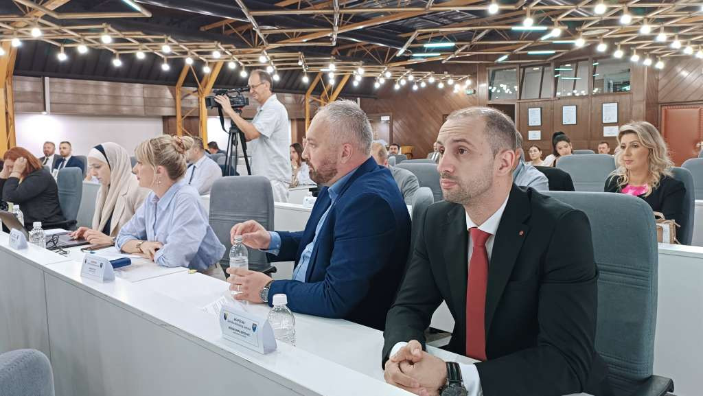 Skupština ZDK danas razmatra Nacrt zakona o oružju i municiji