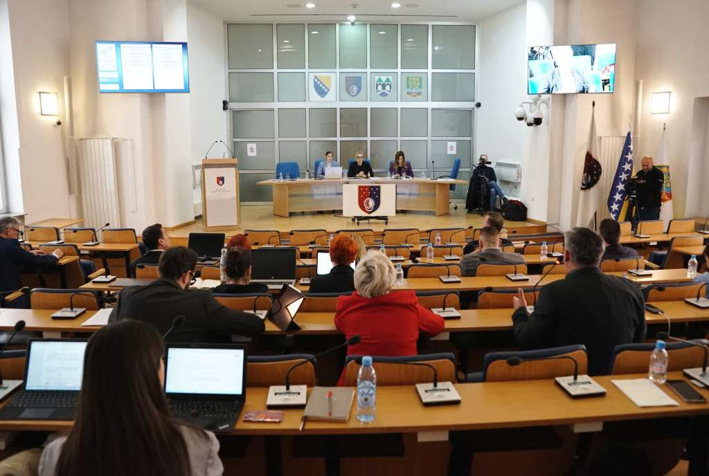 Skupština KS-a usvojila izmjene zakona koje uređuju prava boraca i porodilja