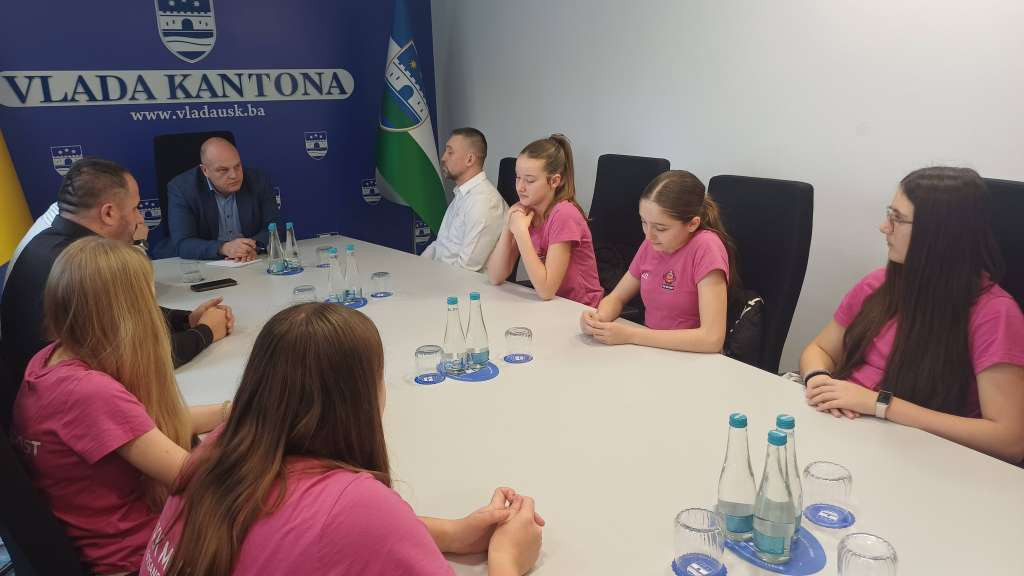 Vlada USK nastavlja podršku mladim sportašicama