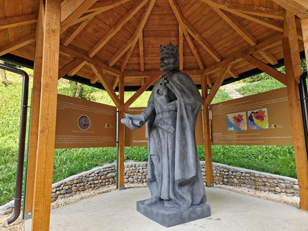 Otkrivanje statue kralja Tvrtka Kotromanića u parku 'Ravne 2'