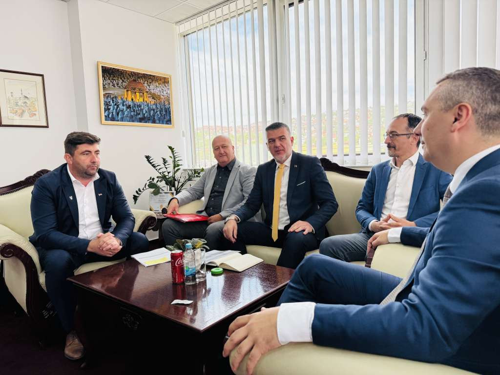 Dizdar s gradonačelnikom Bijeljine: Nastavak podrške povratnicima