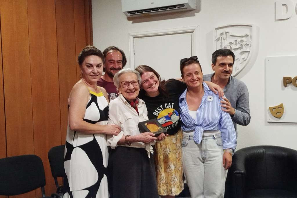 Jajce: Upriličen okrugli sto o predstavi 'Konačari', nagrada publike za Kaću Dorić