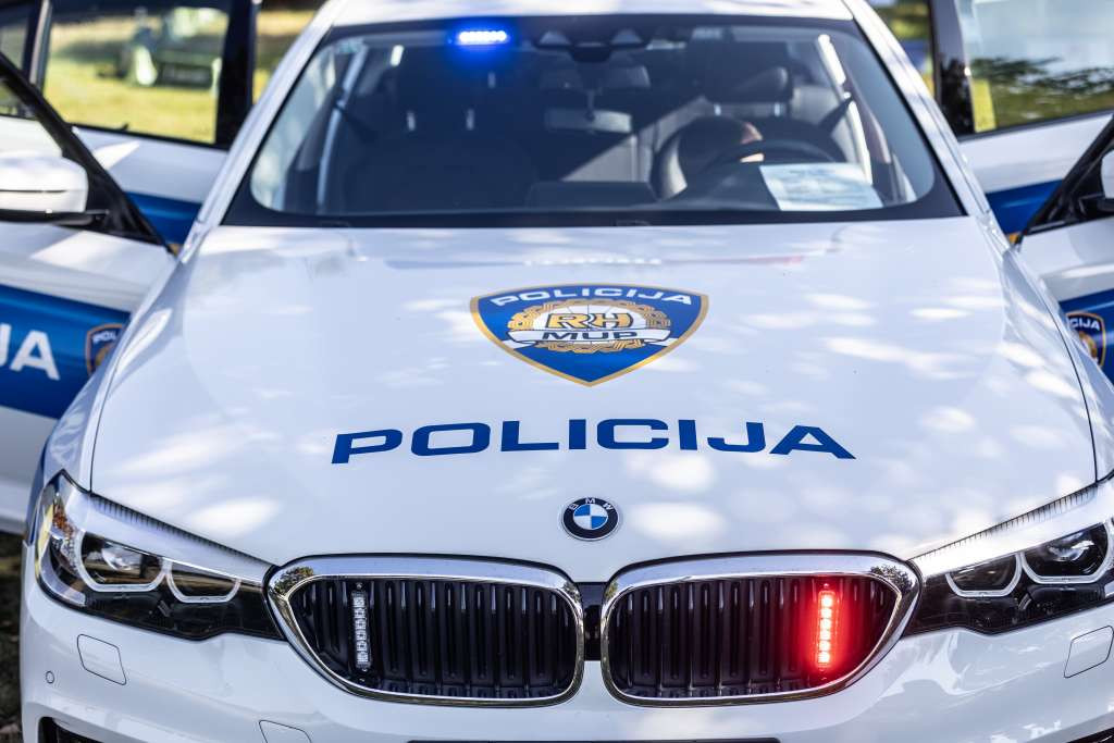 U Splitu uhapšene četiri osobe zbog nacističkih i antisemitskih povika, policija traga za još 15 osumnjičenih